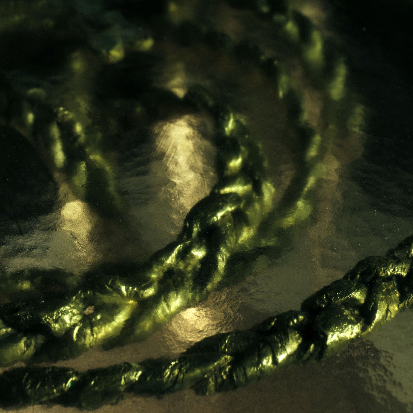 Des Tresses - Complicated Table