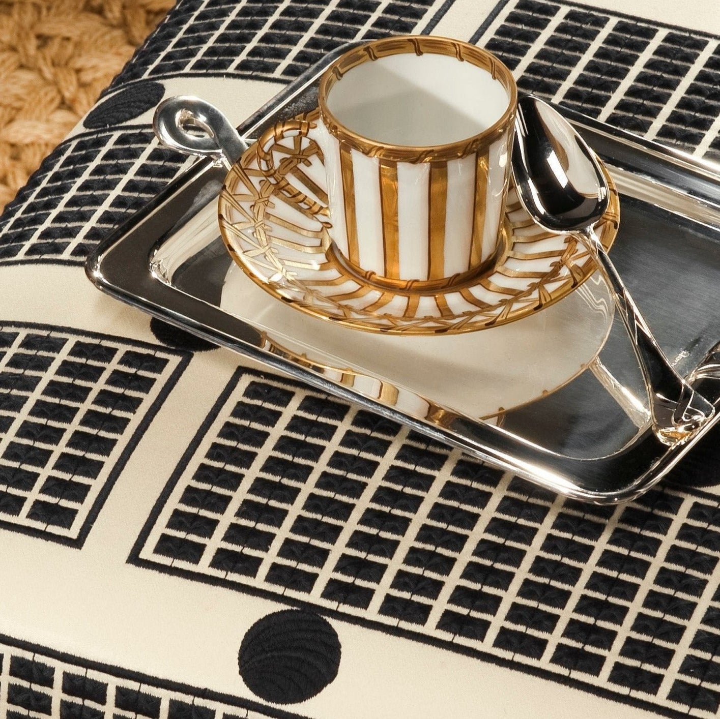 Vannerie - Coffee cup and saucer