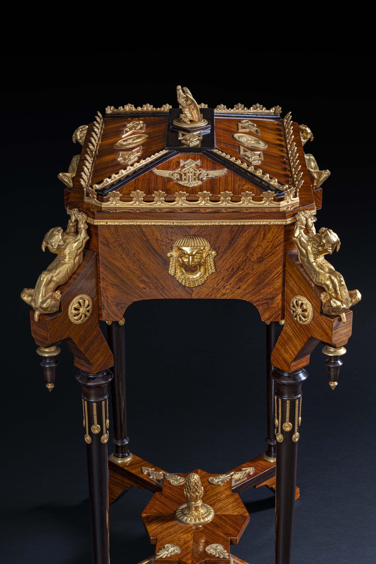 Charles-Guillaume Diehl (1811-1885), Table de salon formant rafraîchissoir ou jardinière