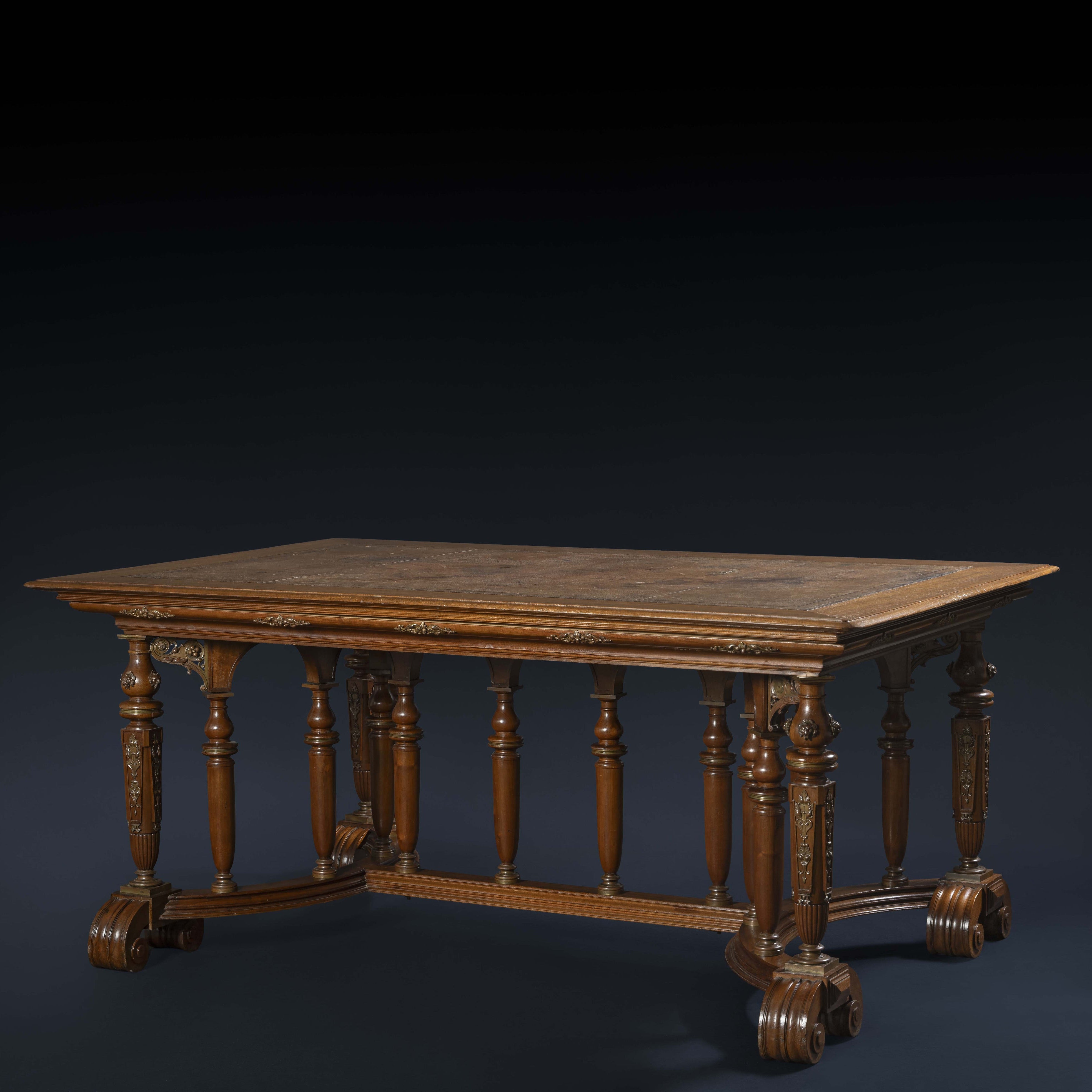 Édouard Lièvre (1829-1886), Importante table de style Renaissance, pièce unique