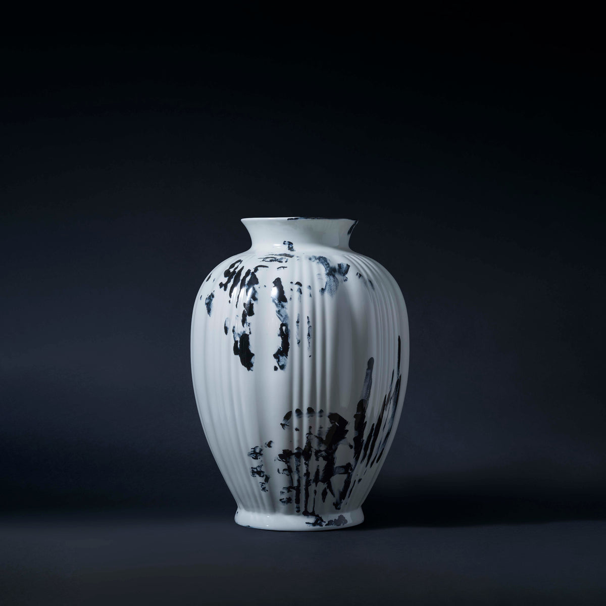 Vase One Minute Delft Black N°5, Marcel Wanders pour PINTO