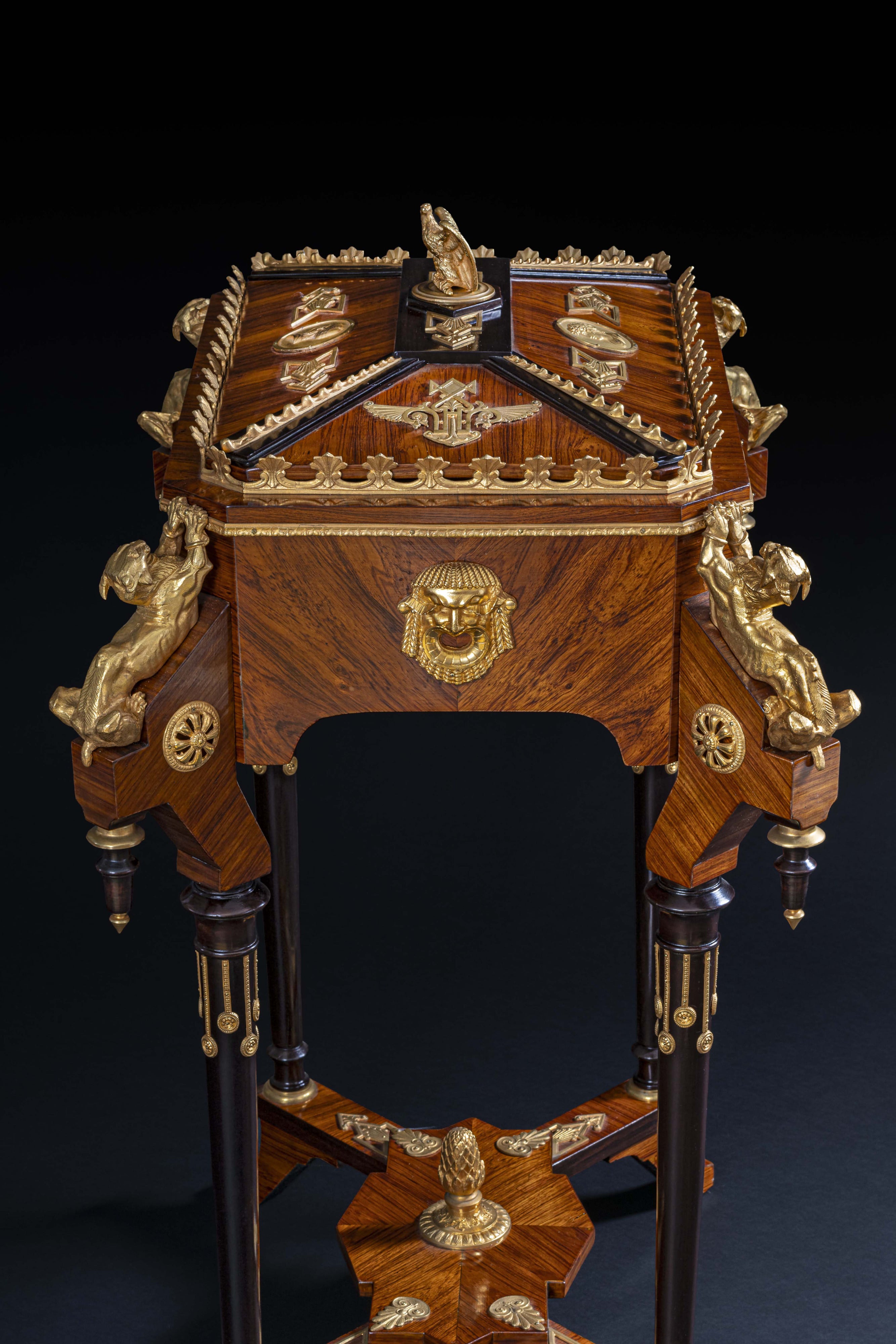 Charles-Guillaume Diehl (1811-1885), Table de salon formant rafraîchissoir ou jardinière