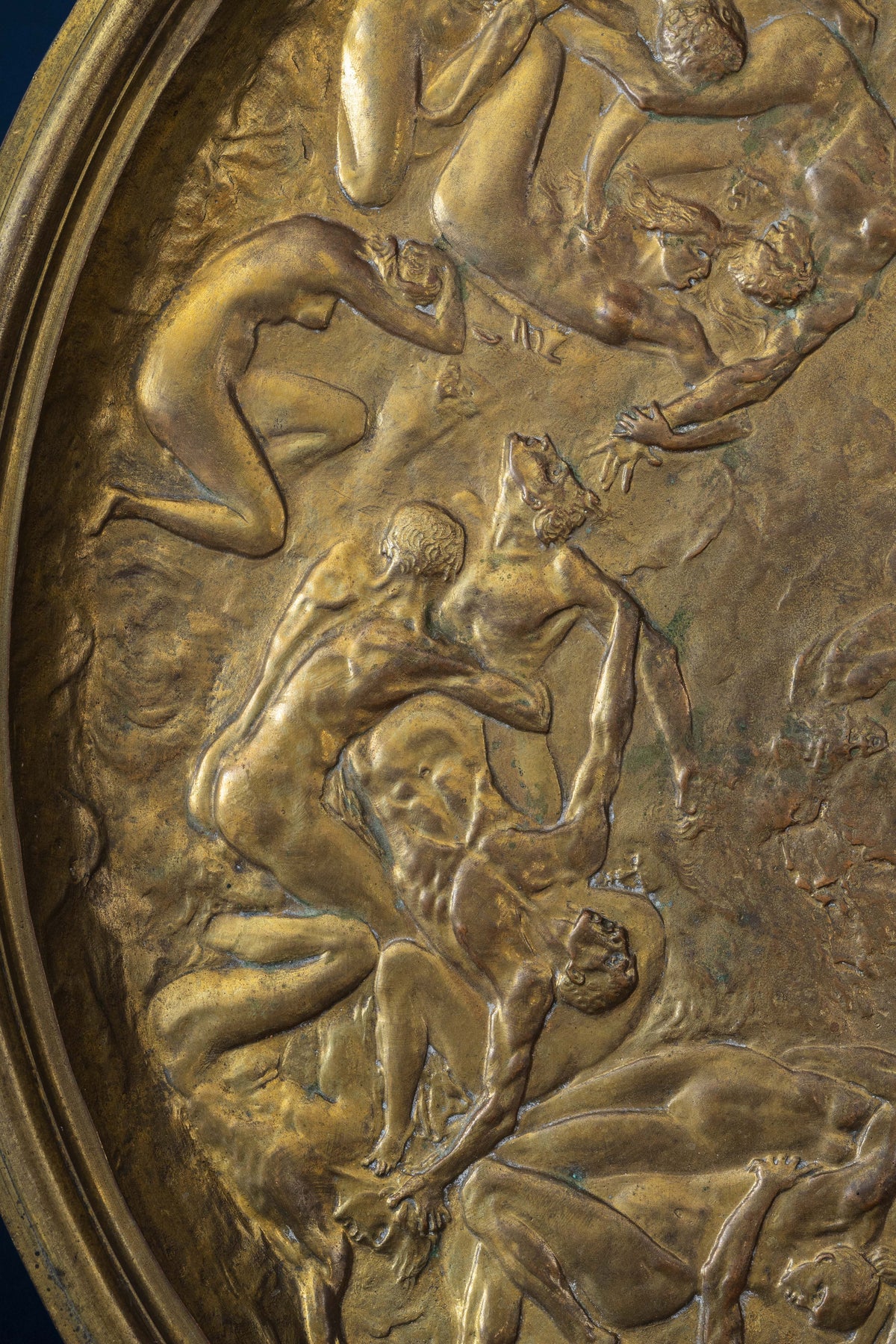 Ensemble de 9 plats de présentation néo-renaissance