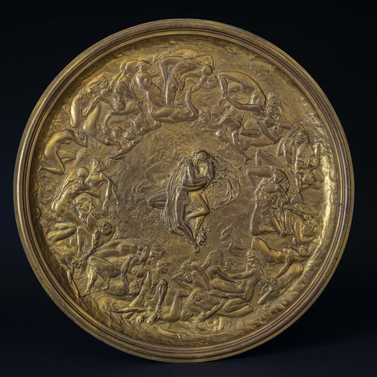 Ensemble de 9 plats de présentation néo-renaissance