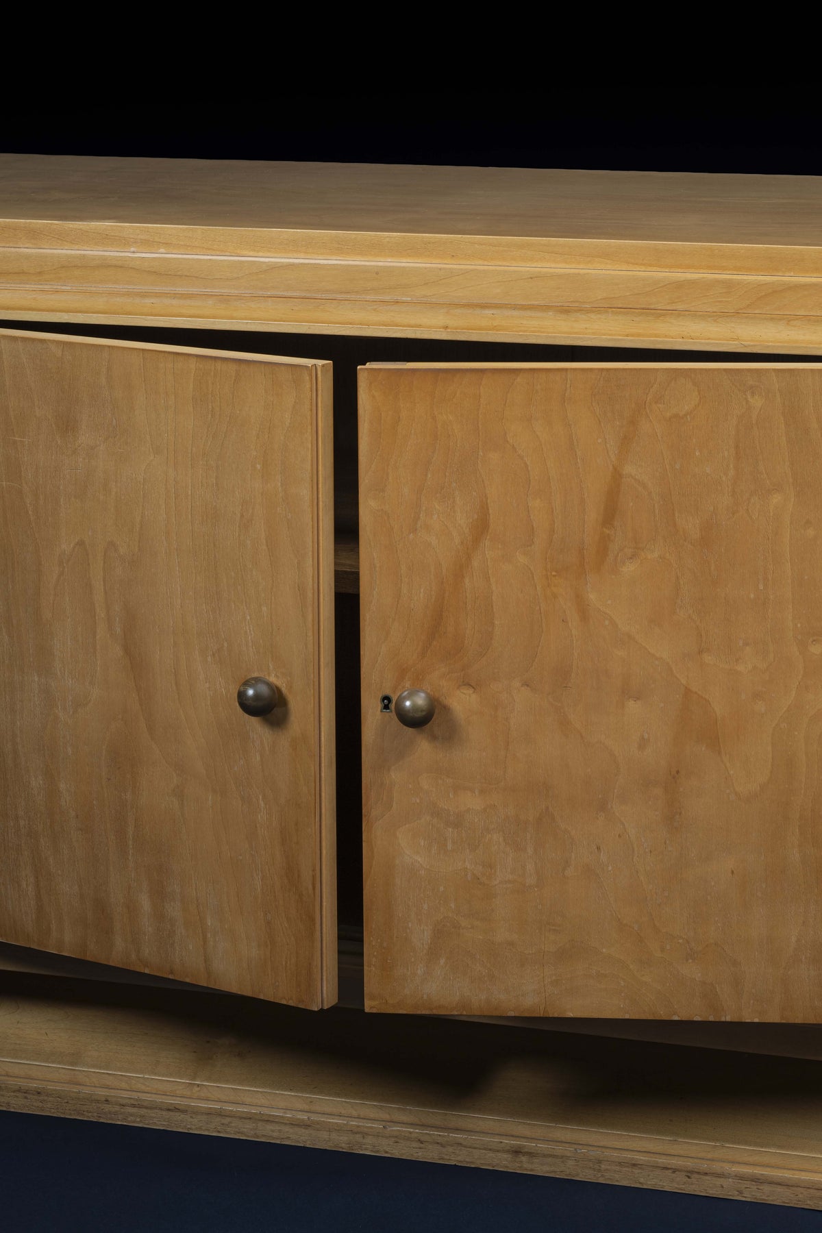 Maurice Dufrêne (1876-1955), Rare et élégant buffet