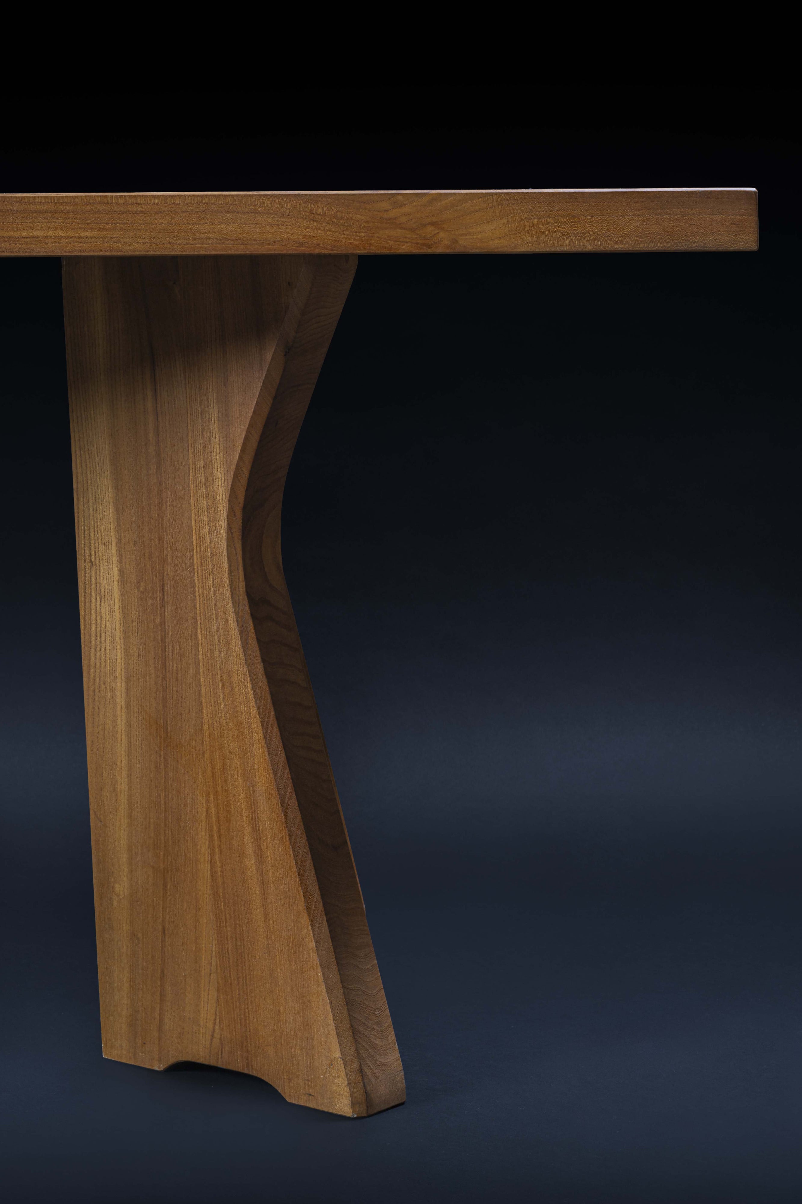 Claude de Moyen (XXe-XXIe siècle), Table de salle à manger
