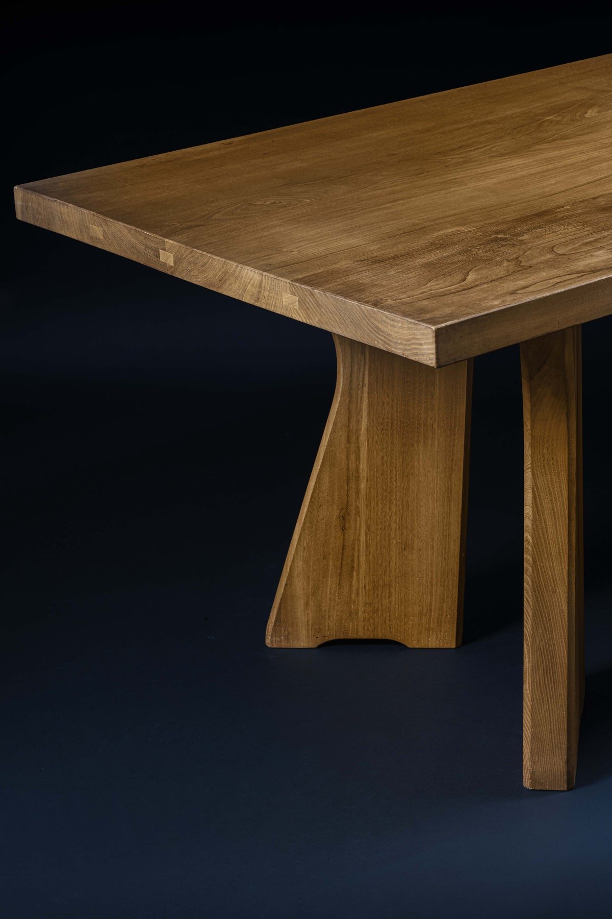 Claude de Moyen (XXe-XXIe siècle), Table de salle à manger